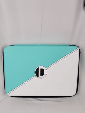 Diagonal Two-Tone Laptop/Tablet Sleeve/Portable Desktop/carrier in Aqua & White